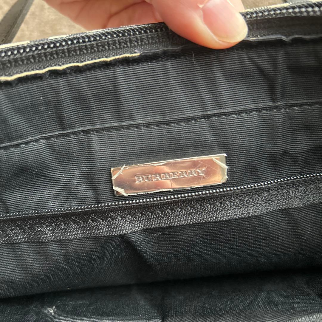 【美品】未使用に近い保護フィルム付き BURBERRY ノバチェック　レザー
