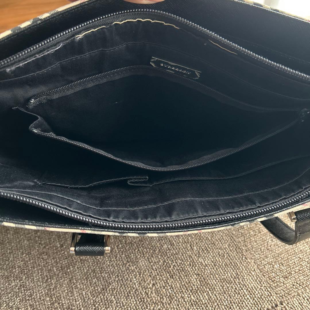 【美品】未使用に近い保護フィルム付き BURBERRY ノバチェック　レザー