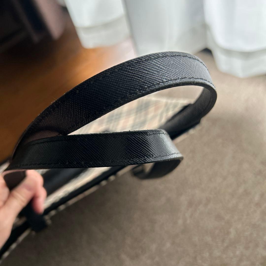 【美品】未使用に近い保護フィルム付き BURBERRY ノバチェック　レザー