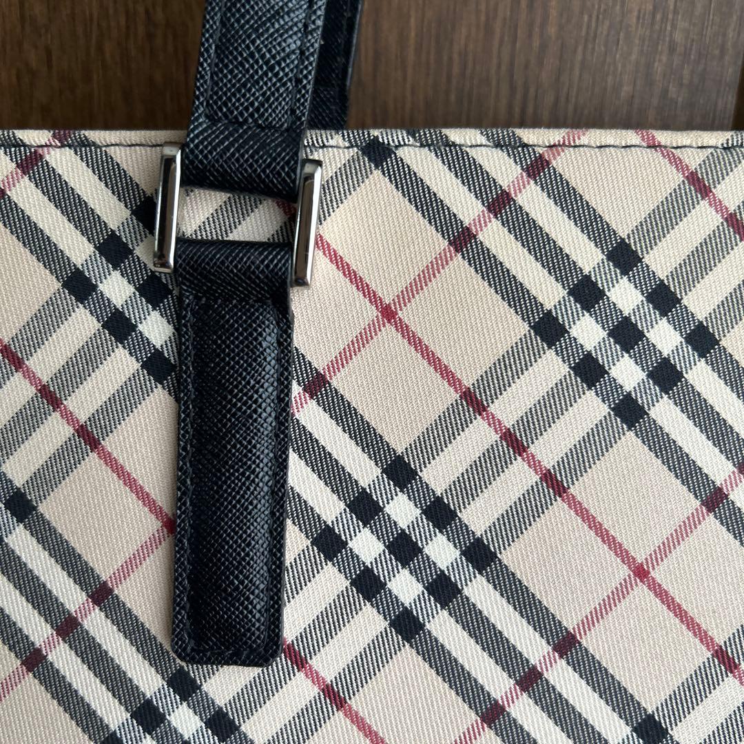 【美品】未使用に近い保護フィルム付き BURBERRY ノバチェック　レザー