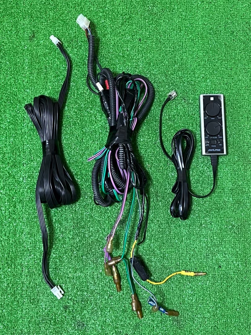 アルパイン SWE-2200 サブウーファー/アンプ MXE-M150CKD。