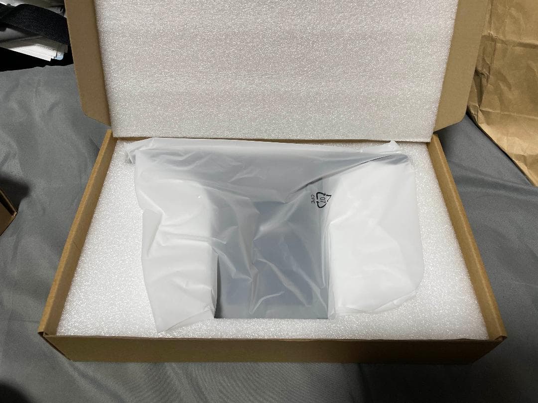 【スタンド付き美品】HUION KAMVAS PRO19　4K液晶ペンタブ