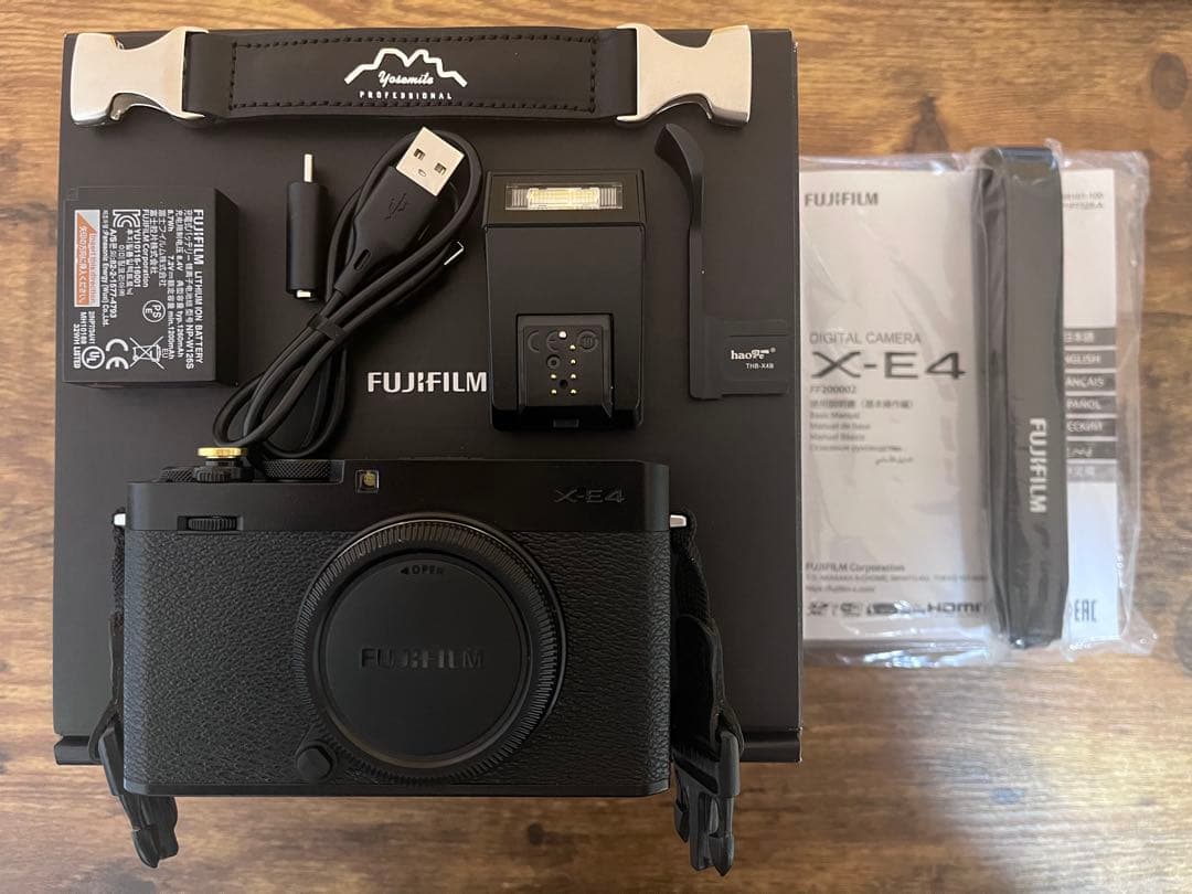 FUJIFILM X-E4 ミラーレス一眼 本体