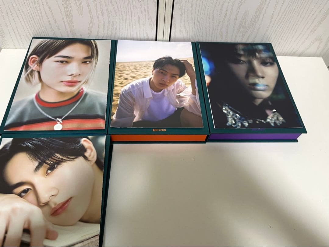 ENHYPEN アルバム　トレカ付き　基本的な内容物あり