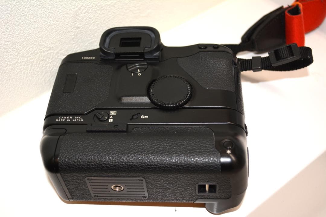 Canon EOS-1N RS フィルムカメラ