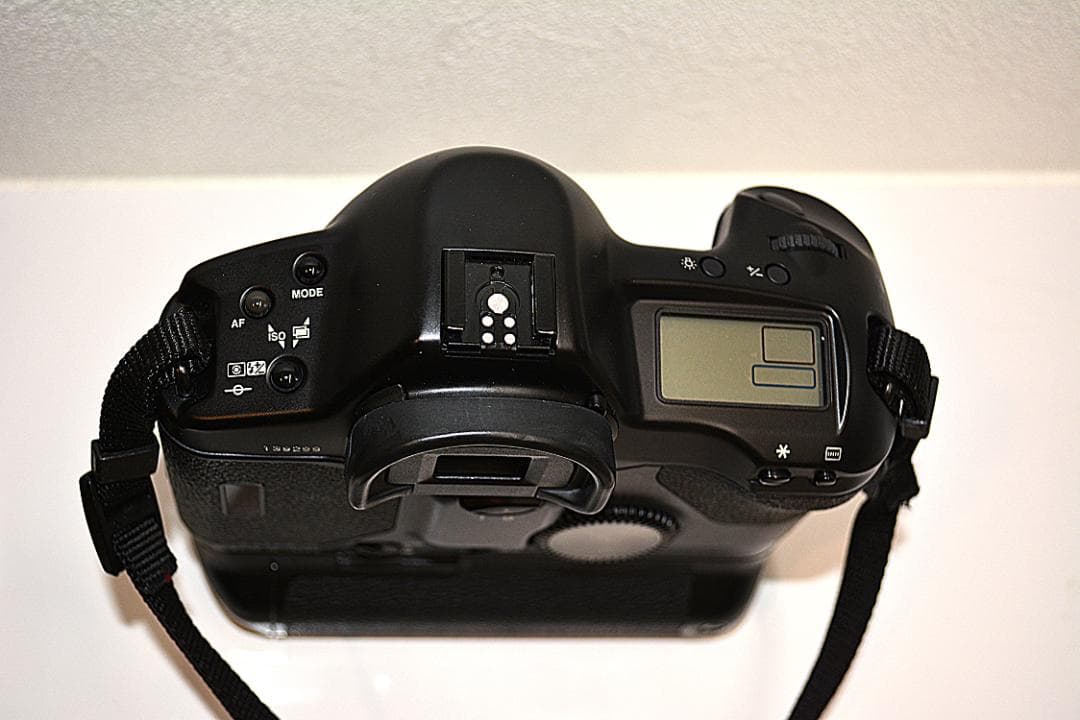 Canon EOS-1N RS フィルムカメラ