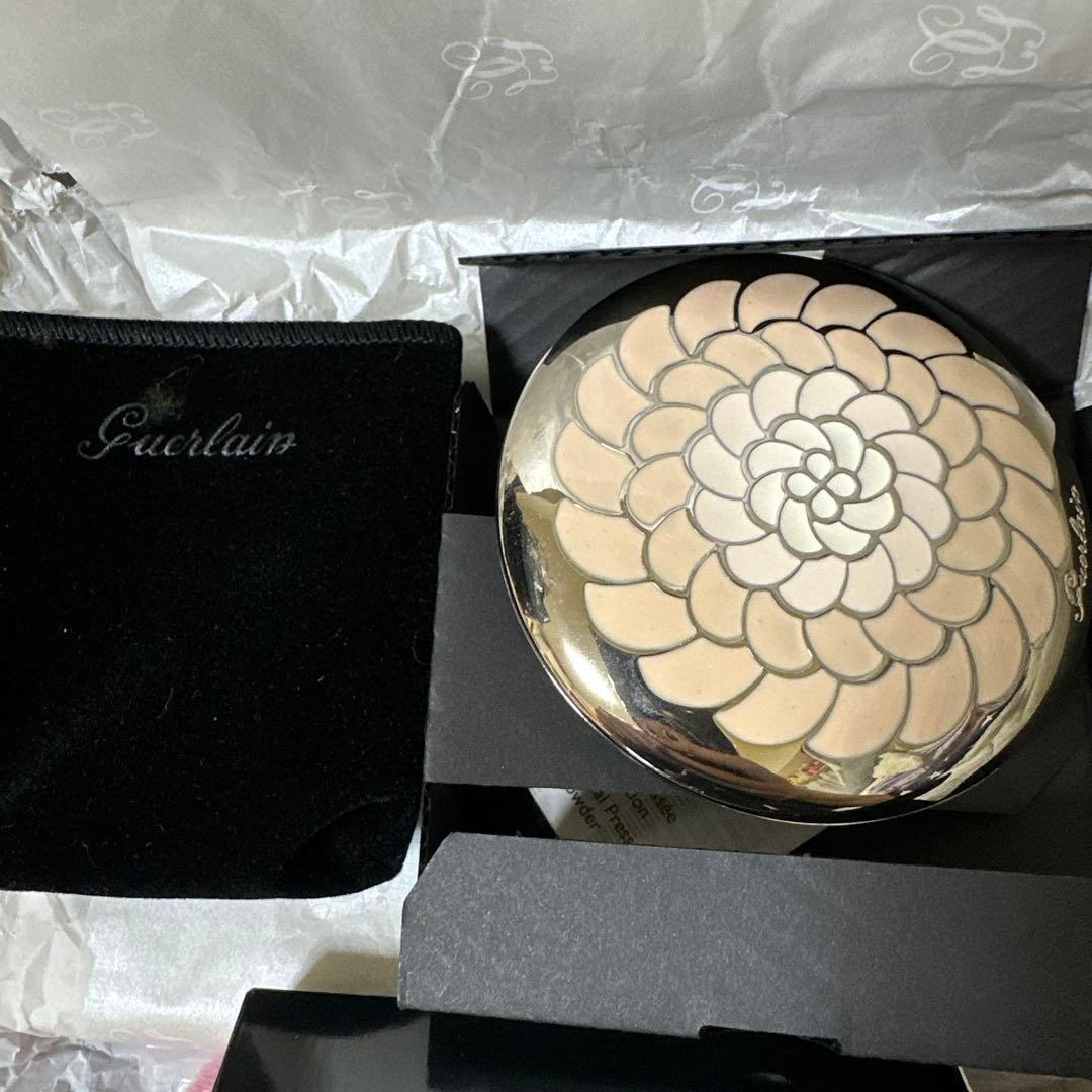 値下げ！新品未使用！メテオリットパウダー & ブラシセット。（四点あります）