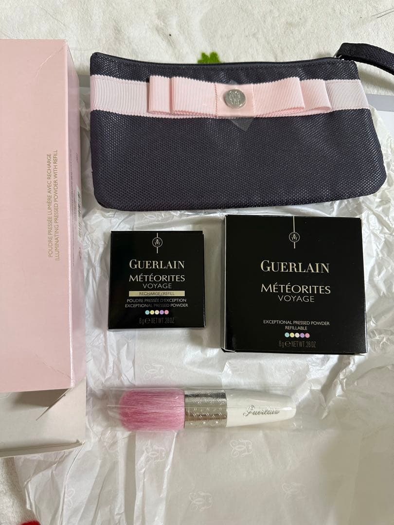 値下げ！新品未使用！メテオリットパウダー & ブラシセット。（四点あります）