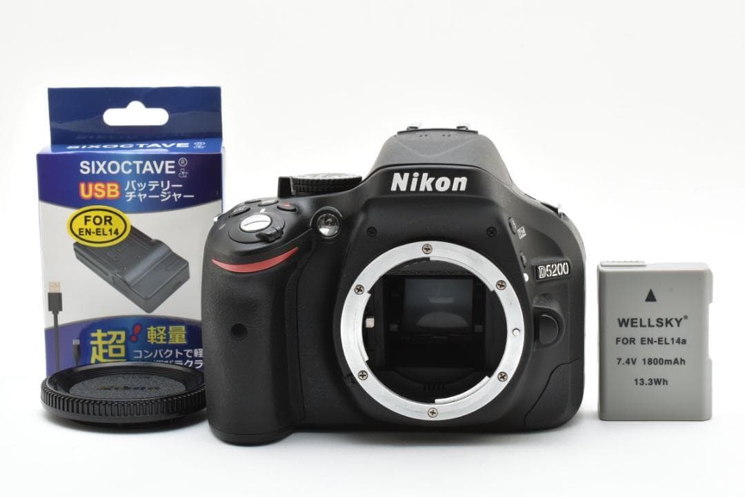 超美品 NIKON D5200 デジタル ショット枚数　11492枚 M707