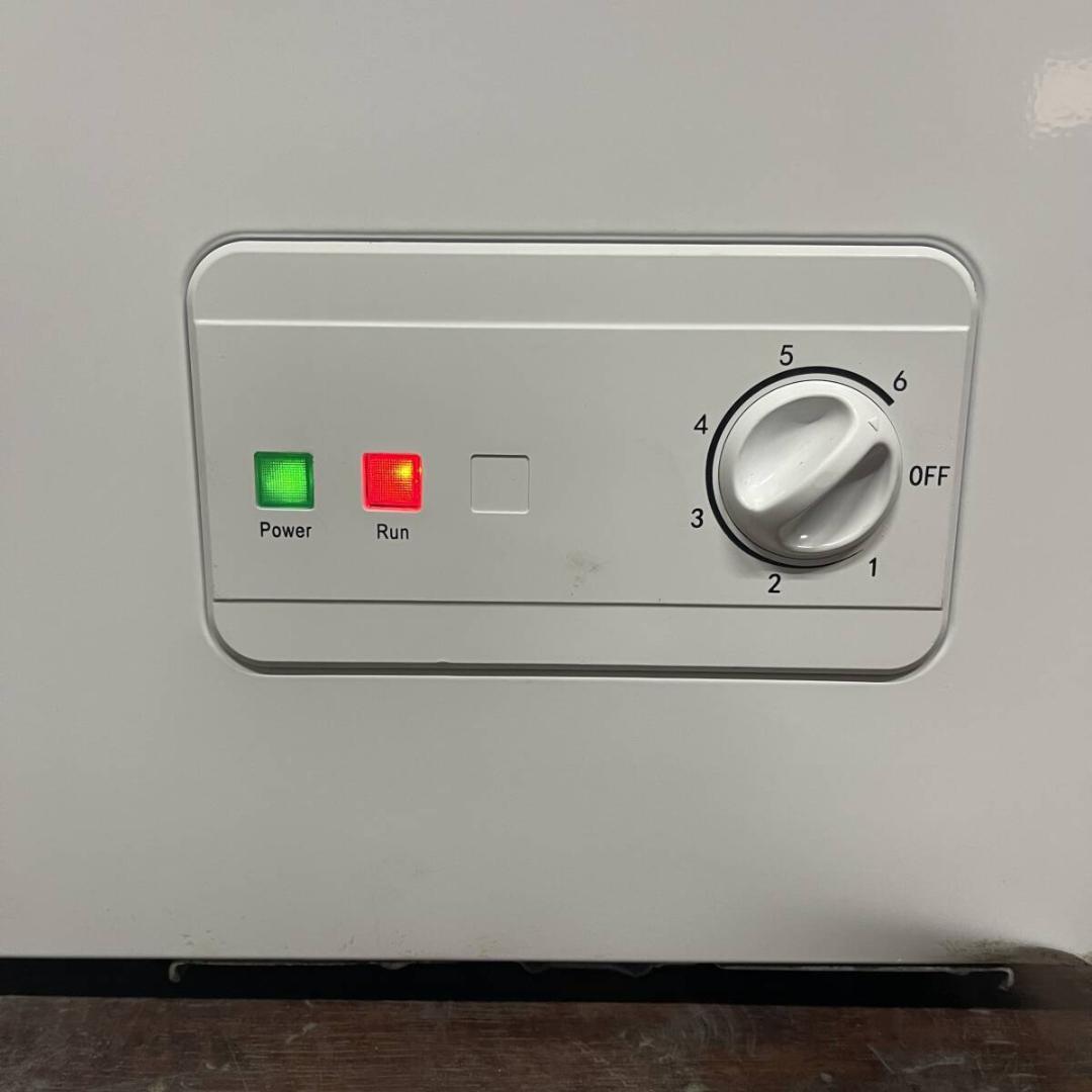 Comfee ' コンフィー RCC142WH/E ノンフロン冷凍庫 142L