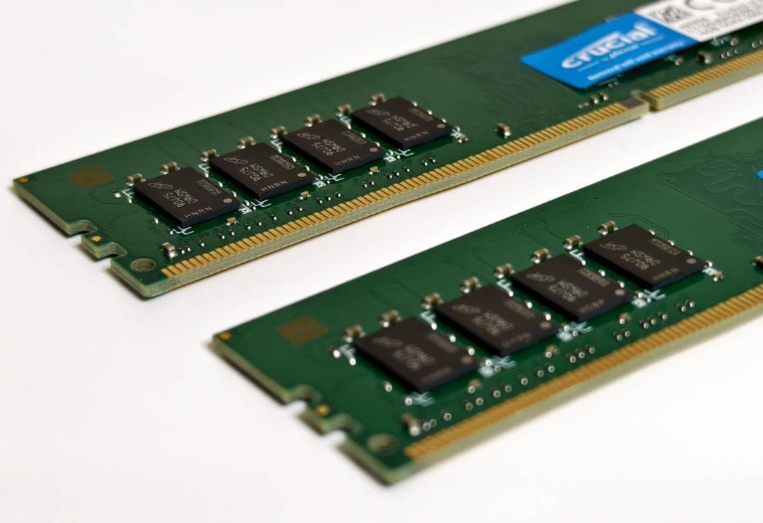 crucial DDR4-2666 16GBメモリ 2枚