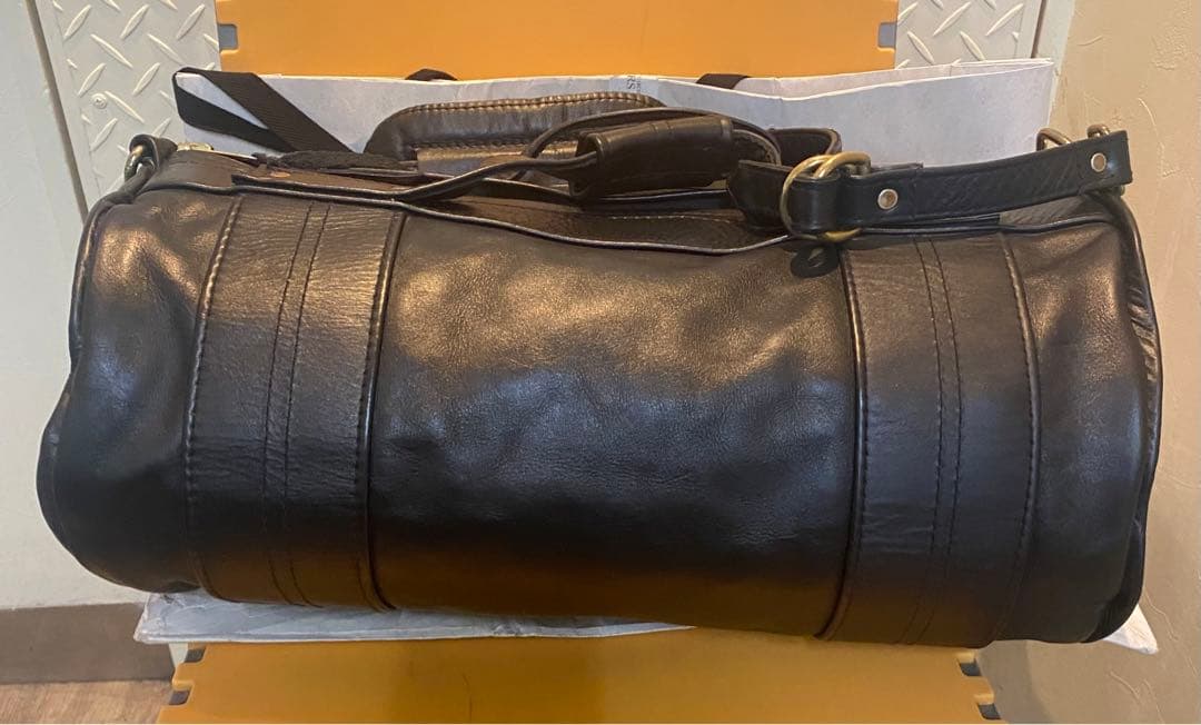 Langlitz Leathers ブラックドラムバッグ