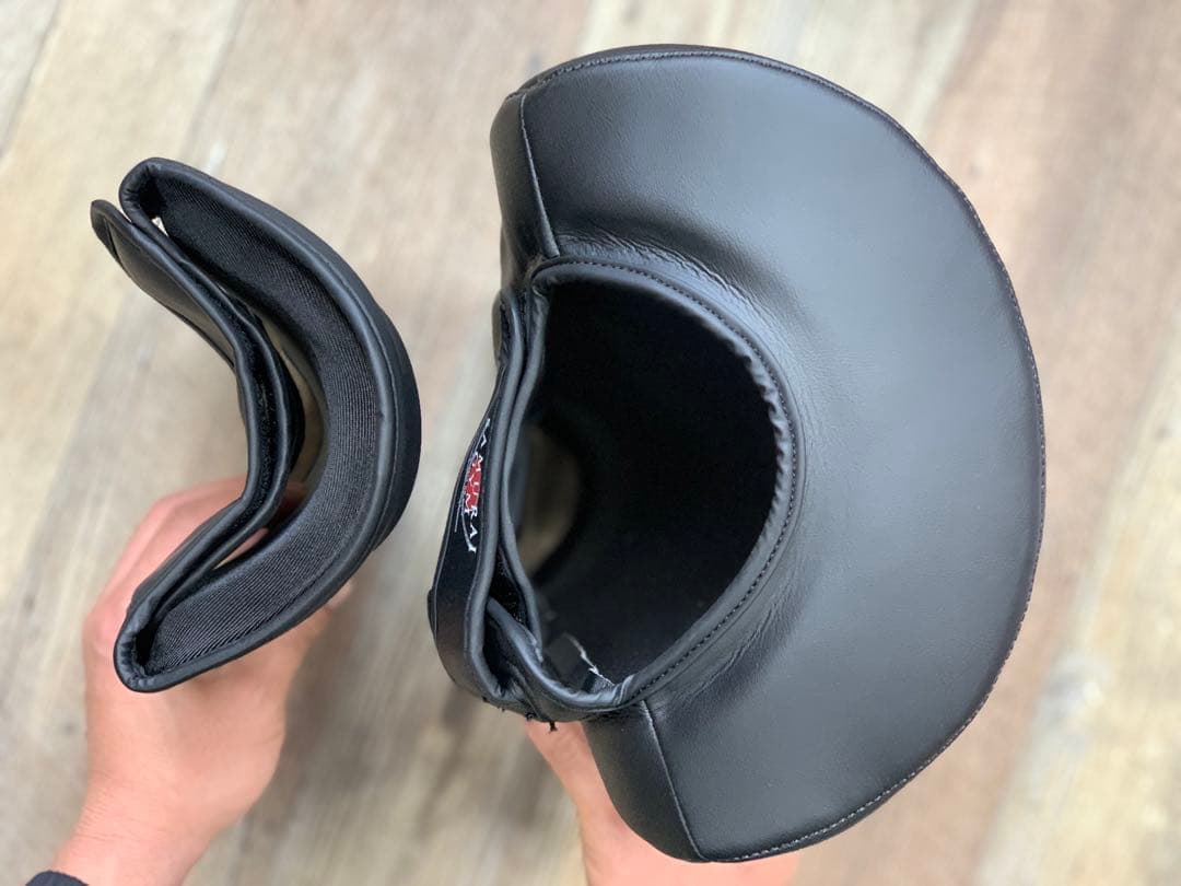 カーフキックミット ダブル左右利用できます 商材本革