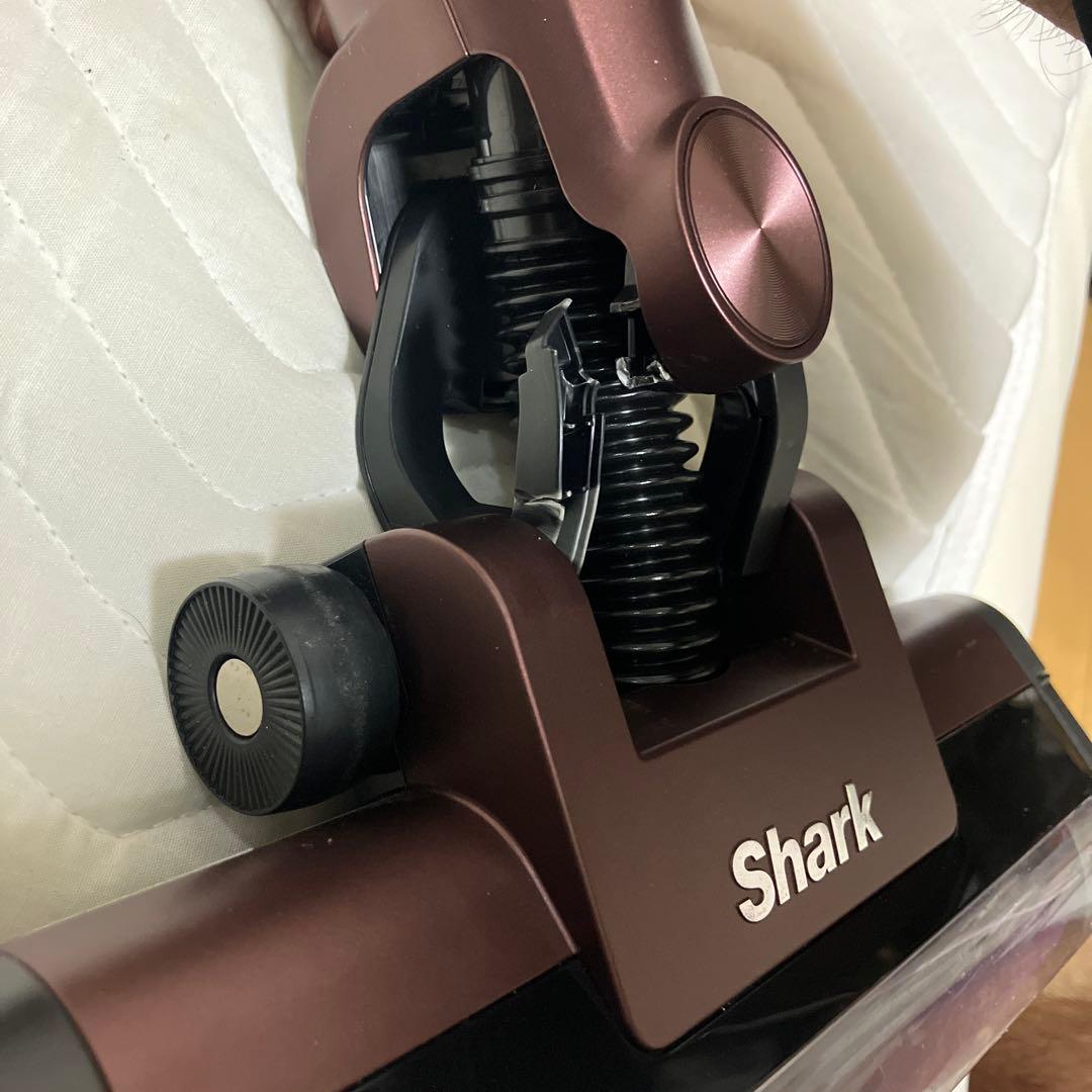 ね*こ様 訳あり‼️Shark スティッククリーナー LC250JBR