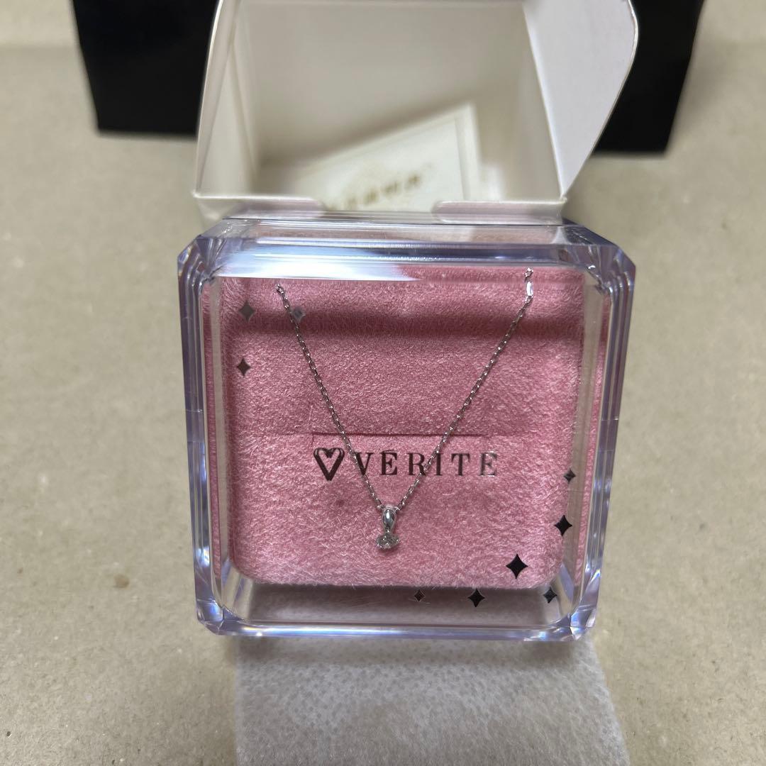 ベリテ　ダイヤモンドネックレス