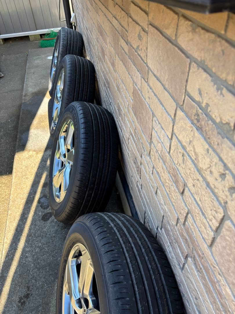 RAV4 Gグレードアルミホイール・タイヤ 4本セット　トヨタ純正品