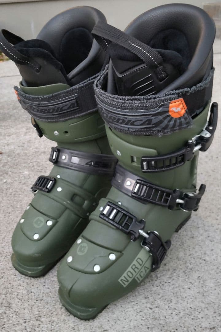 ノルディカ　エースツースター　フリースキー