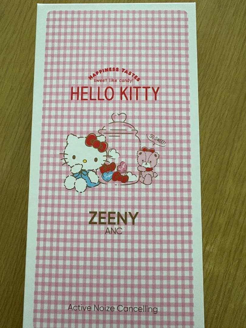 ハローキティ Zeeny ANCイヤフォン 300台限定