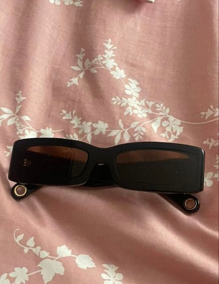 Jacquemus スクエア型サングラス