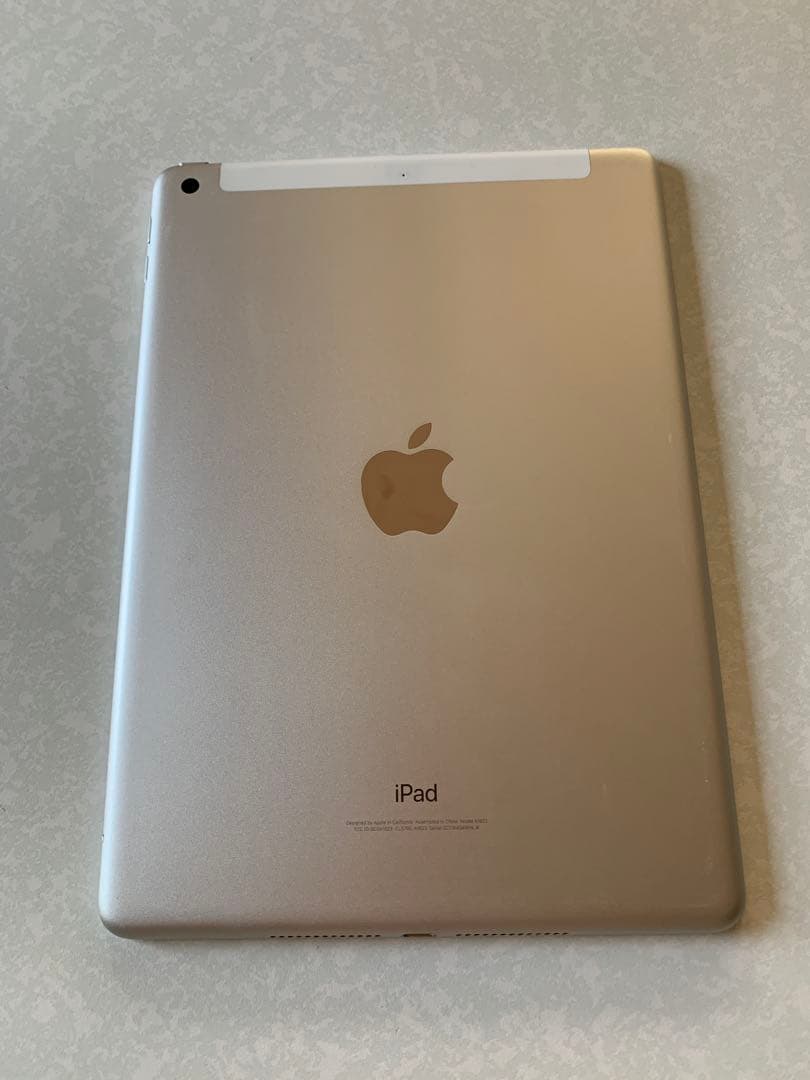 iPad (第5世代) wifi&cellular 32GB SIMフリー本体