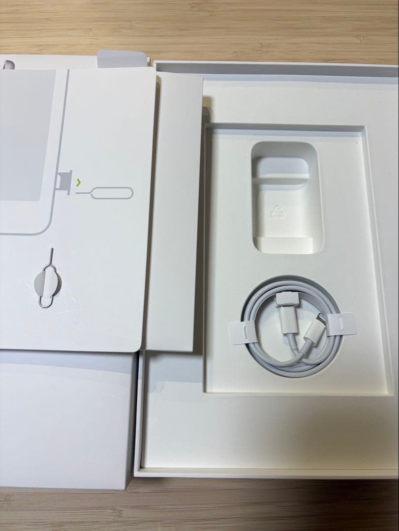 iPad 第8世代　32GB