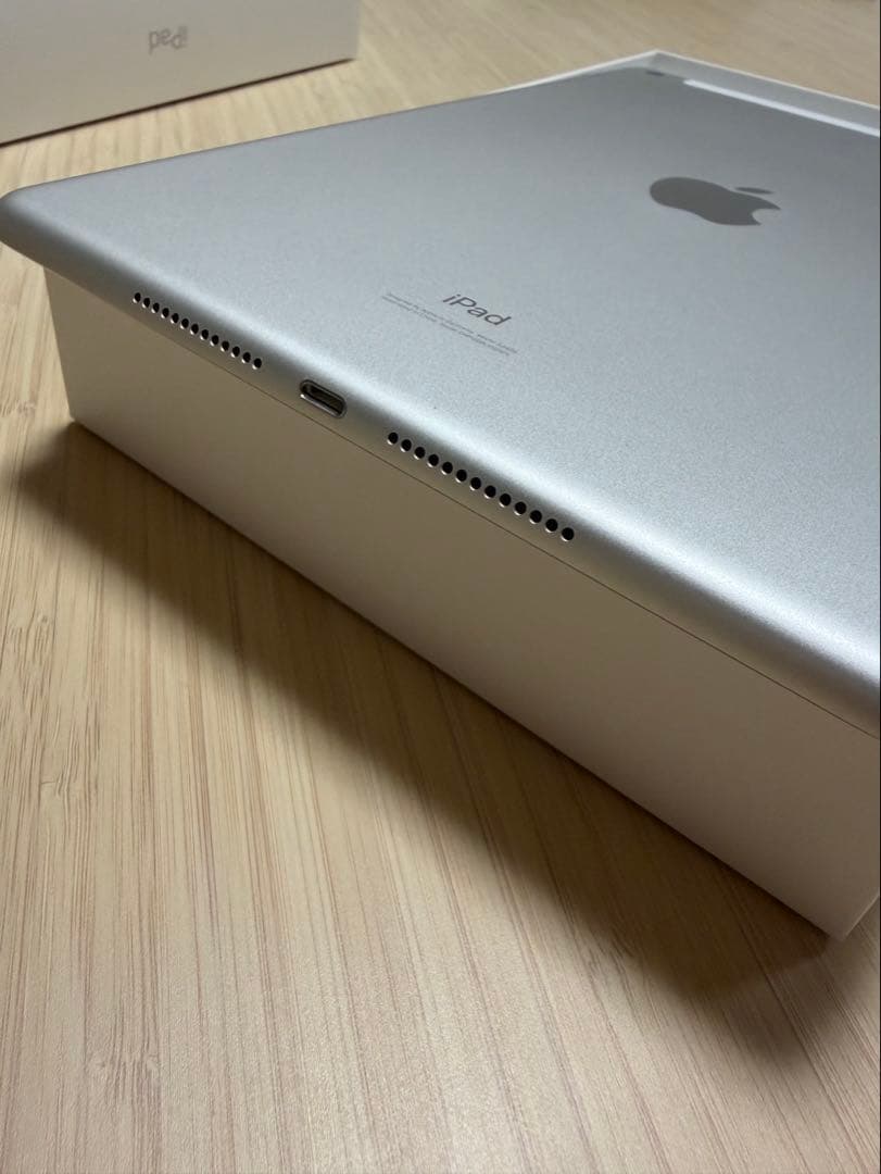 iPad 第8世代　32GB