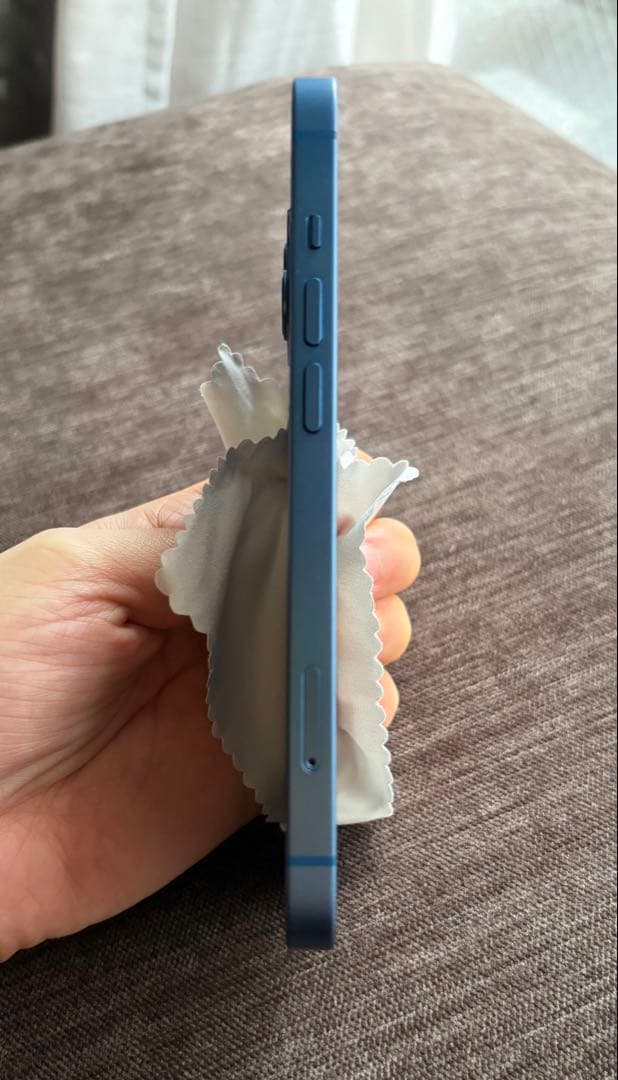 【美品】iPhone13 ブルー 本体 Apple