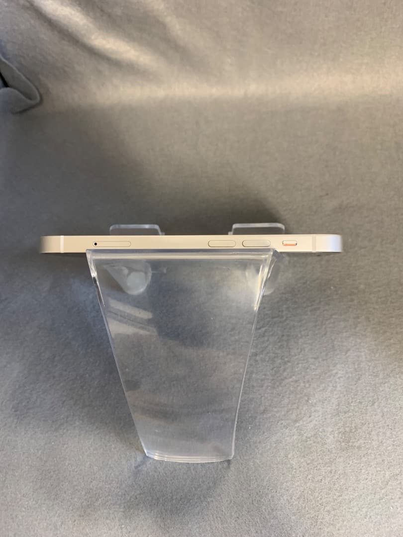 超美品　国内版　SIMフリー　iPhone12 mini 64GB ホワイト色