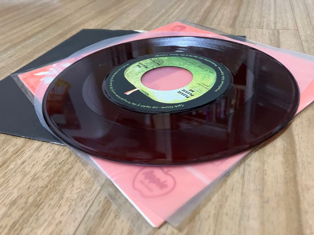 珍アップル裏ジャケ　裏リンゴ印刷ズレ　綺麗な赤盤　プリーズプリーズミー