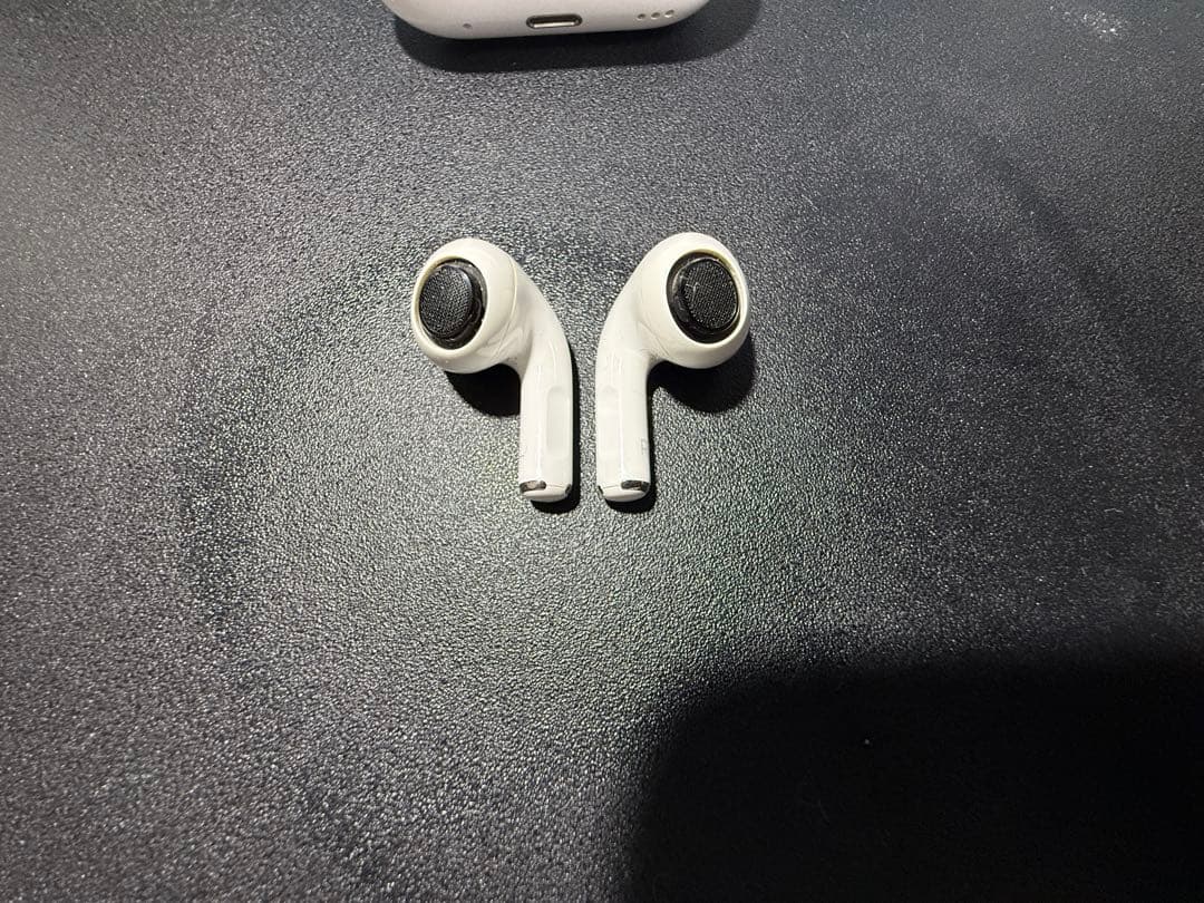 Apple AirPods2 本体 ワイヤレスイヤホン Lightning