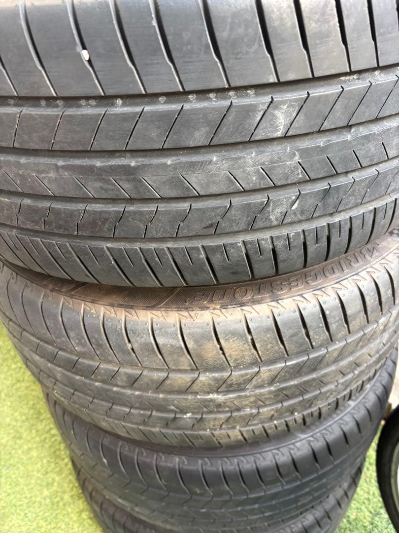 4本セット売り220系クラウンタイヤ・ホイールセット 225/45R18