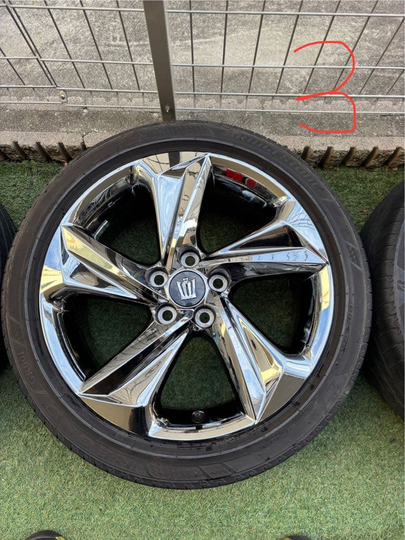 4本セット売り220系クラウンタイヤ・ホイールセット 225/45R18