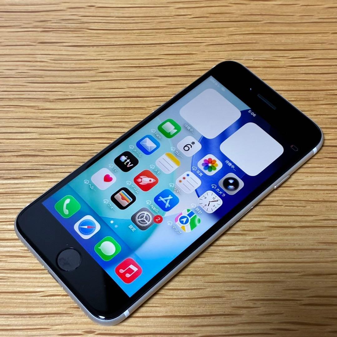 Ya17700 iPhone SE第3世代64GB SIMフリー　美品