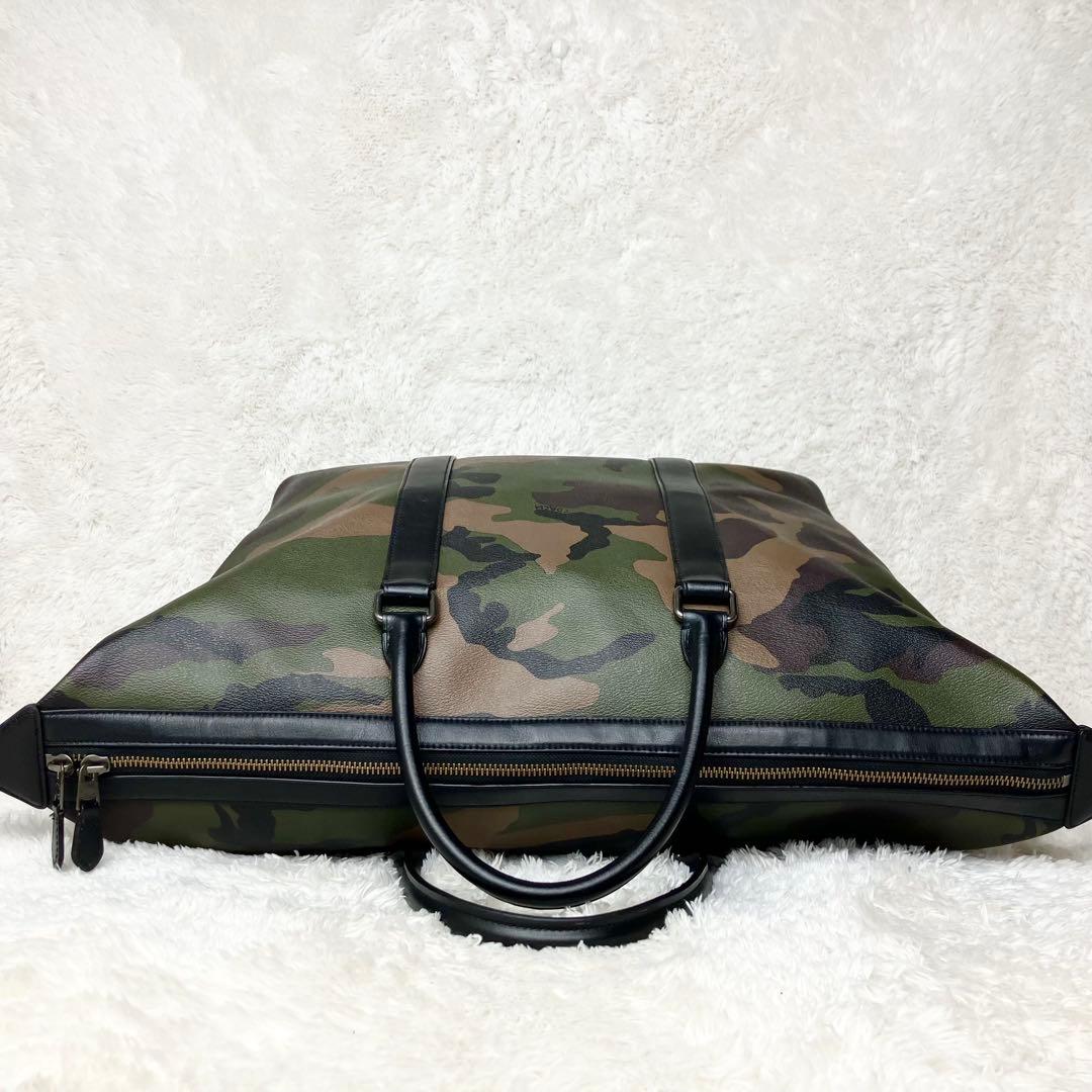 極美品✨コーチ　ボストンバッグ　PVレザー レザー　カモフラ　迷彩　F29049