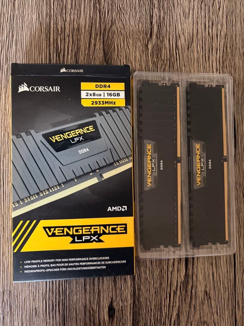 CORSAIR VENGEANCE DDR4 2933 16GB（8GB✖︎2枚）