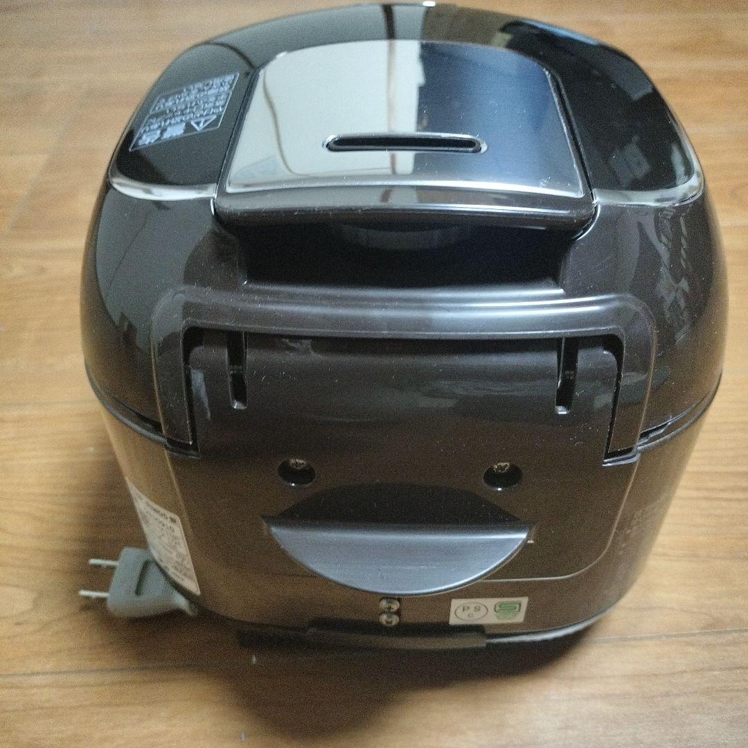 象印　ZOJIRUSHI　圧力IH炊飯ジャー 【極め炊き】2021年製　３合炊き