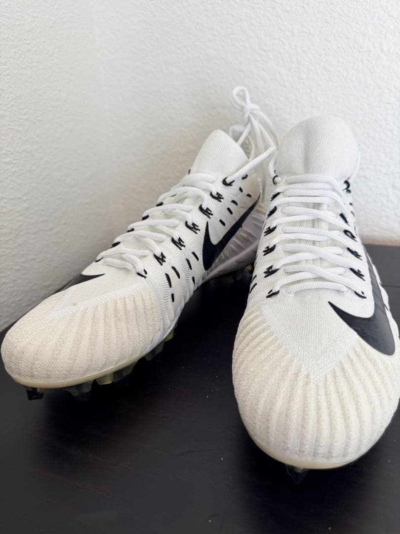 Nike menace ホワイト アメフト　スパイク　スパイク 27.5 新品