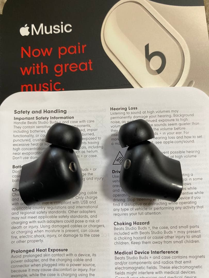 Beats Studio Buds+（Black/Gold）