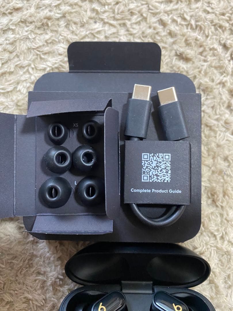 Beats Studio Buds+（Black/Gold）