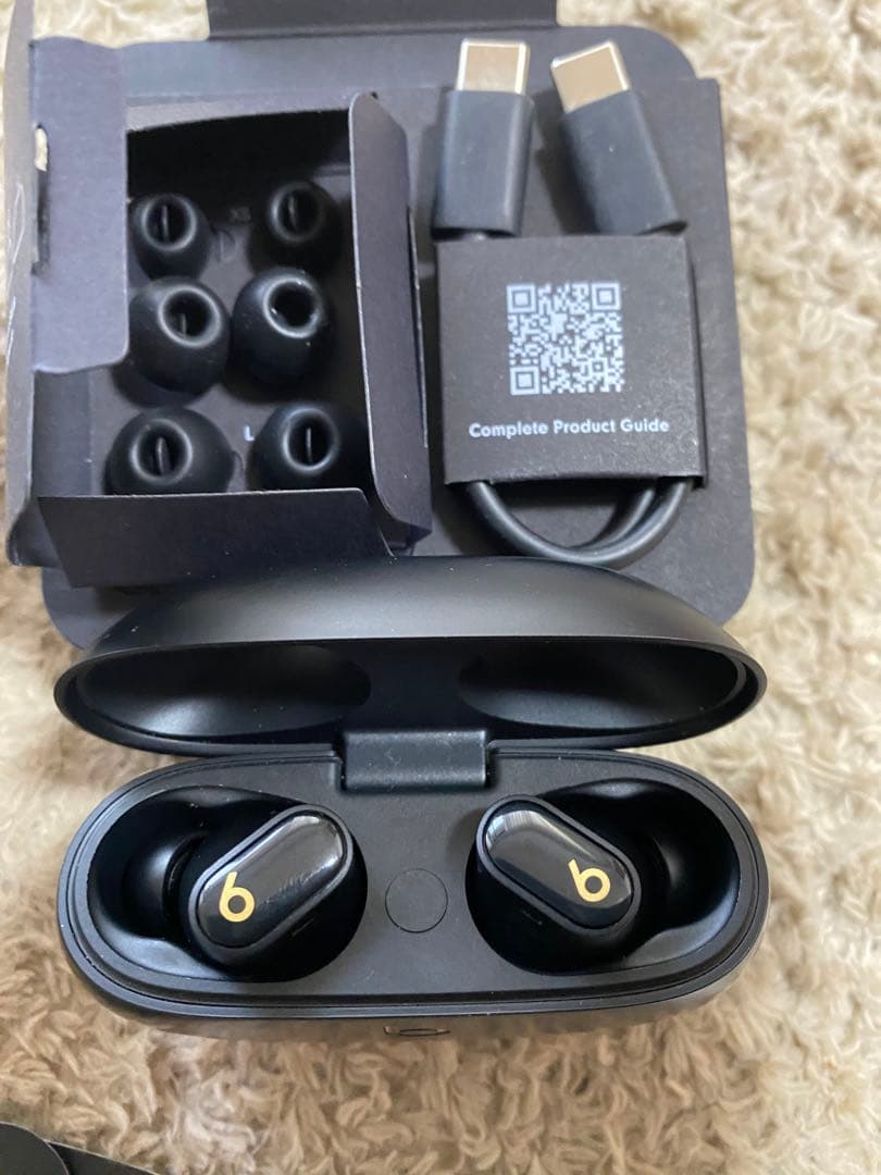Beats Studio Buds+（Black/Gold）