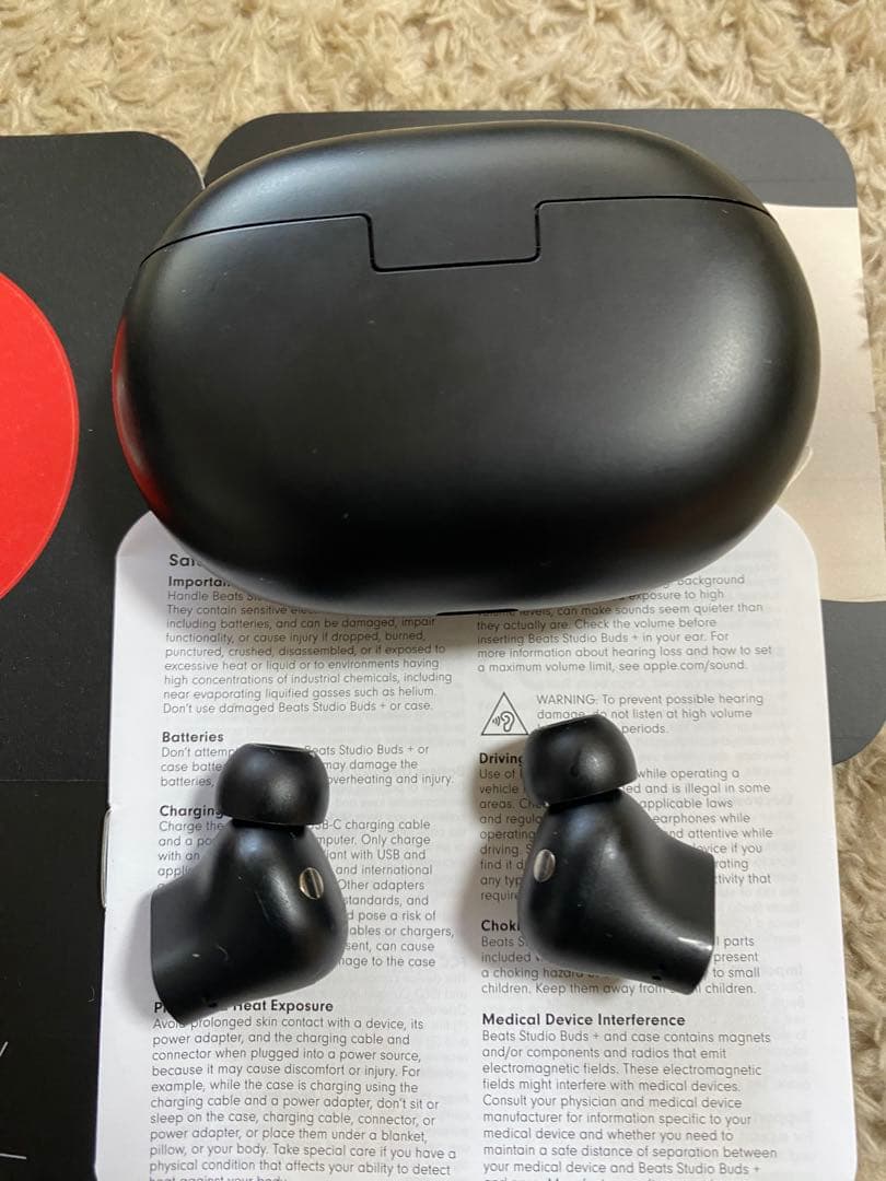 Beats Studio Buds+（Black/Gold）