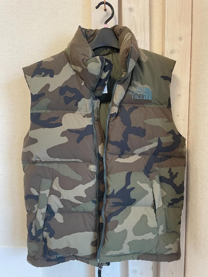 【値下げ】ノースフェイス 未使用 カモフラージュ迷彩ダウンベスト メンズS