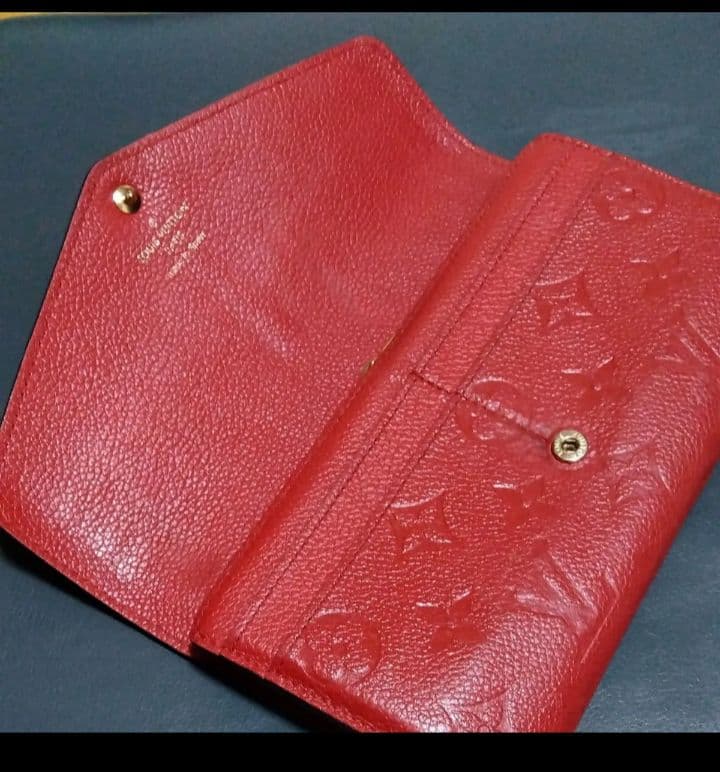 ヴィトン アンプラント ポルトフォイユ サラ