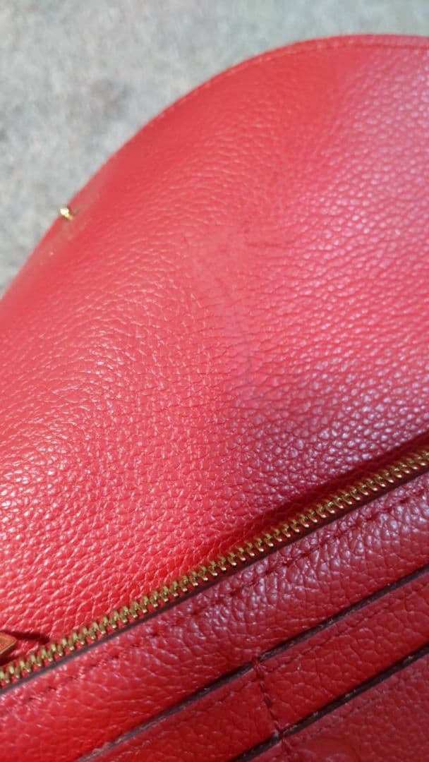 ヴィトン アンプラント ポルトフォイユ サラ