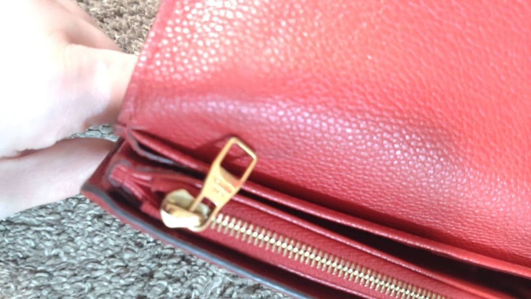 ヴィトン アンプラント ポルトフォイユ サラ