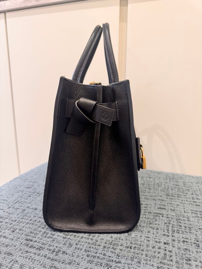 のり【正規品】Louis Vuitton ヴェリートート　ブラック