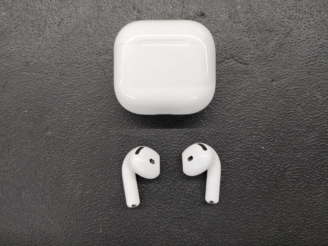 【ほぼ未使用】AirPods（第4世代）