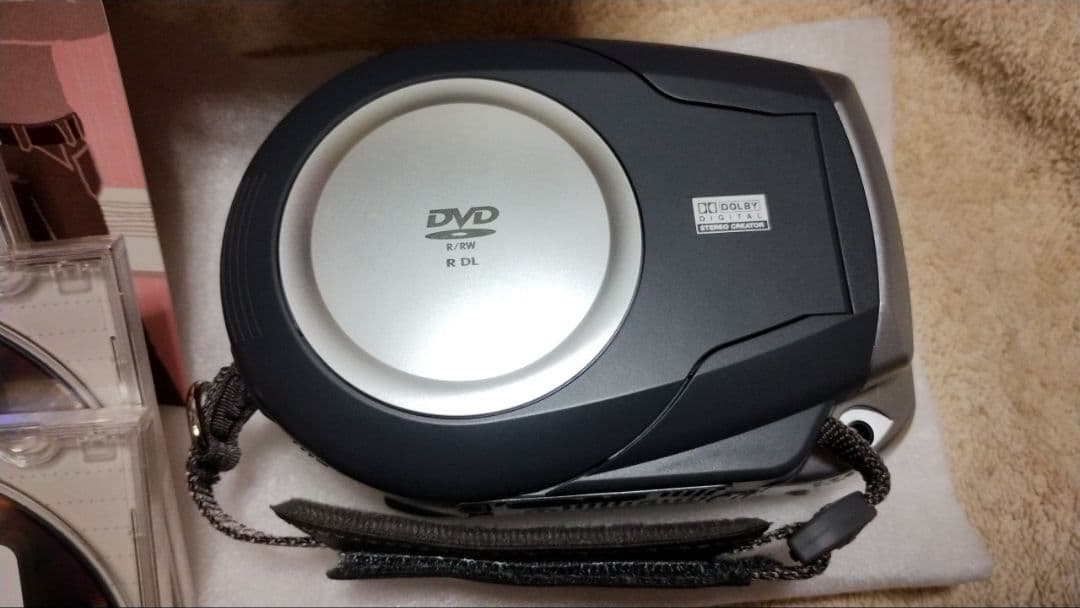 【未使用品】Canon ivis dc200 DVDビデオカメラ
