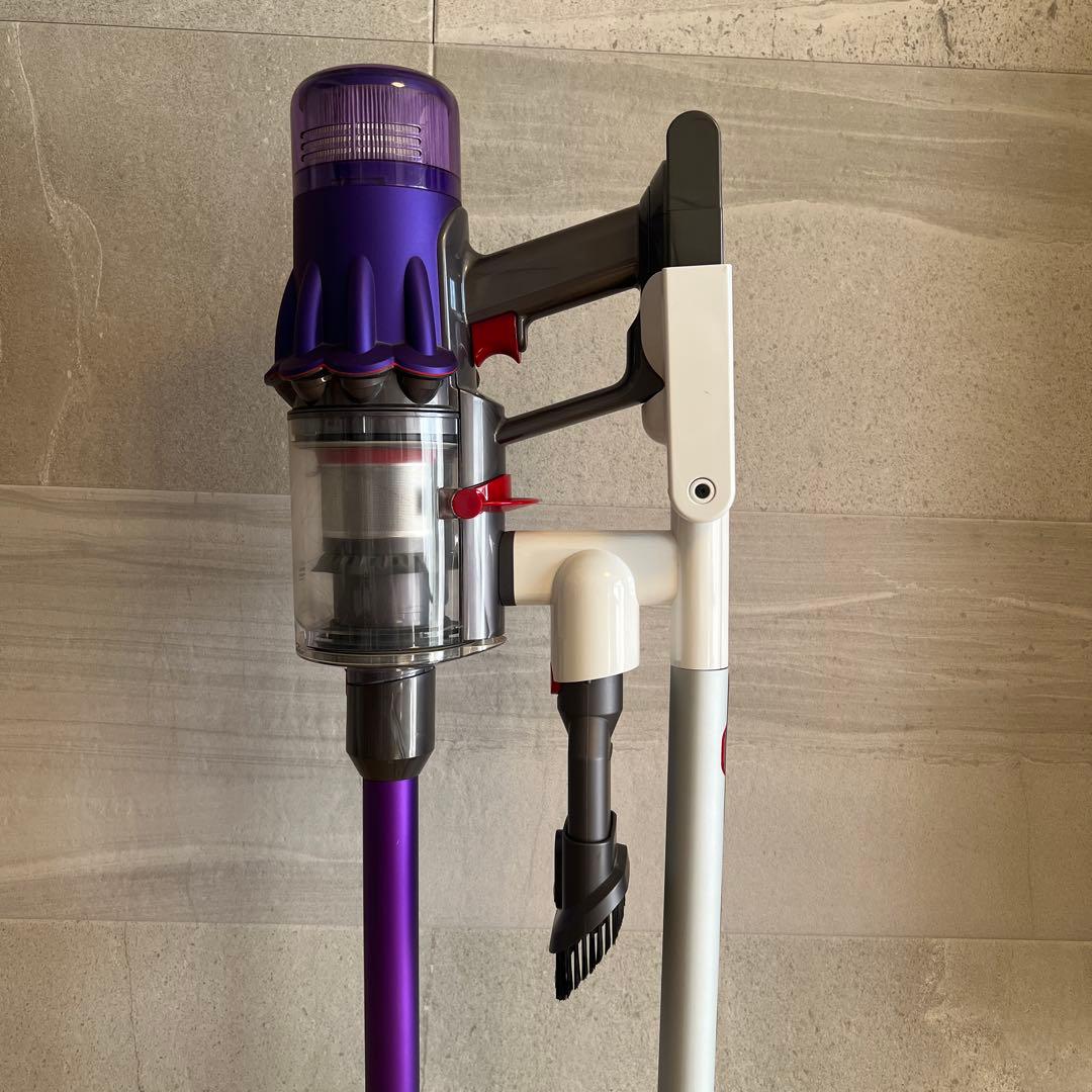 ダイソン Dyson コードレスクリーナー SV18FF 掃除機　充電スタンド付
