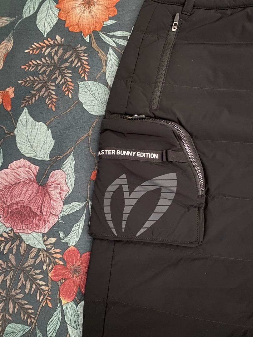 MASTER BUNNY EDITION ブラックダウンスカートサイズ2